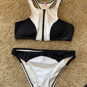 Victoria’s Secret Black/White Bikini